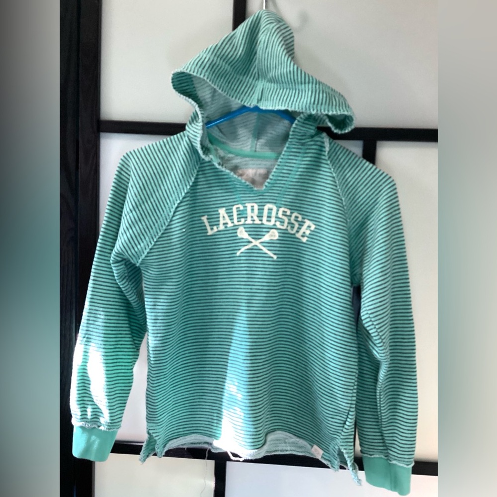 Blue 84 sweatshirt hoodie. Size M